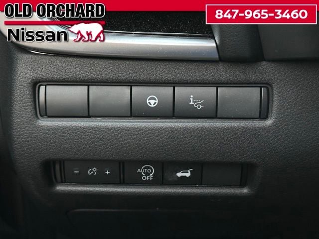 2025 Nissan Rogue SL — photo 18 of 22