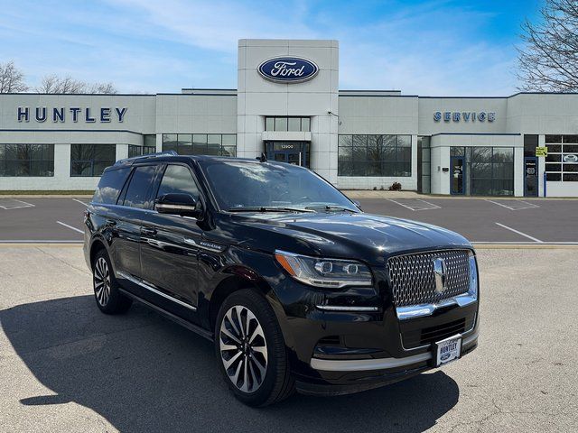 2022 Lincoln Navigator Reserve — photo 4 of 38