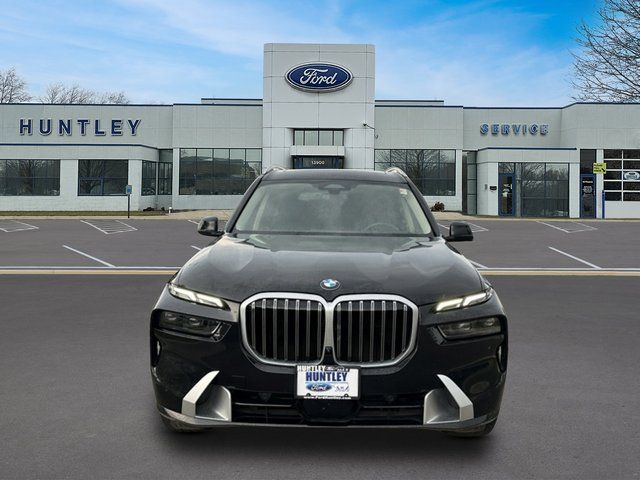 2024 BMW X7 xDrive40i — photo 3 of 34