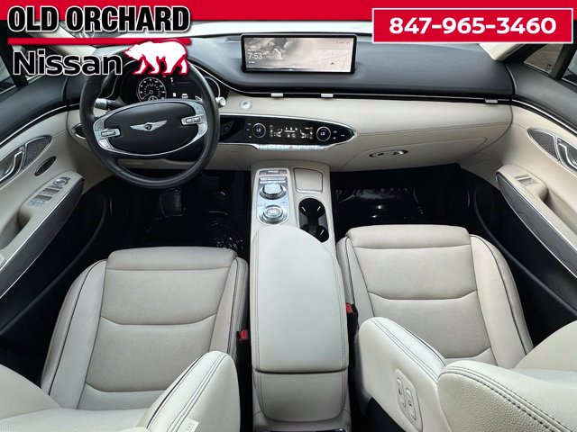 2023 Genesis GV70 2.5T — photo 17 of 25