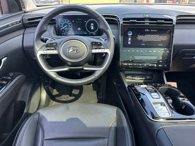 2024 Hyundai Tucson Hybrid Limited — photo 16 of 35