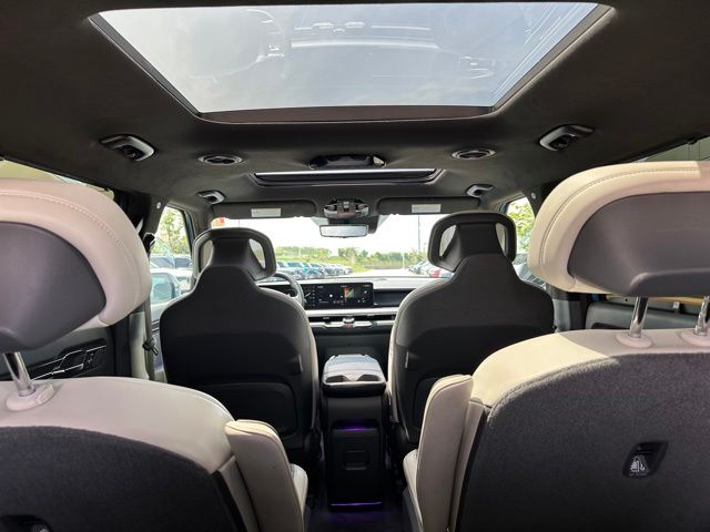 2024 Kia EV9 GT-Line — photo 14 of 44