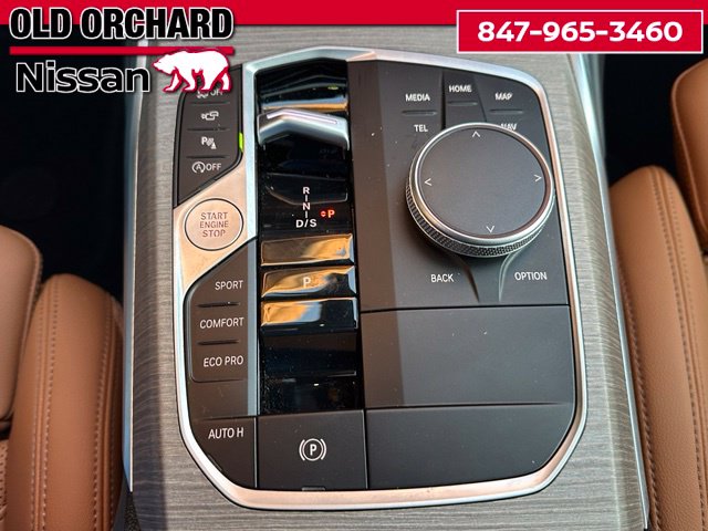 2025 BMW 3 Series 330i xDrive — photo 20 of 23
