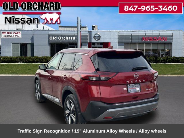 2023 Nissan Rogue SL — photo 8 of 22