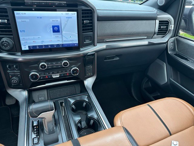 2023 Ford F-150 Platinum — photo 15 of 32