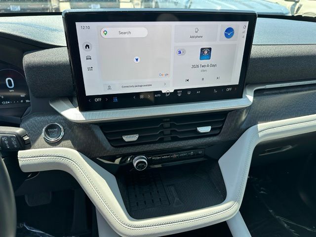 2025 Ford Explorer Platinum — photo 27 of 38
