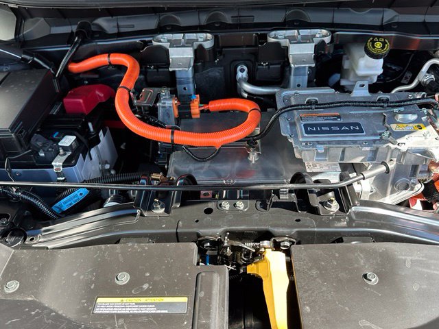 2024 Nissan Ariya Evolve+ e-4orce — photo 9 of 32