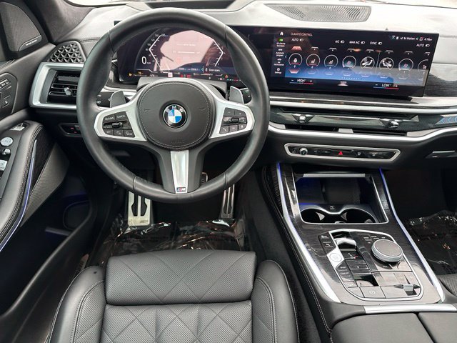 2023 BMW X7 xDrive40i — photo 19 of 36
