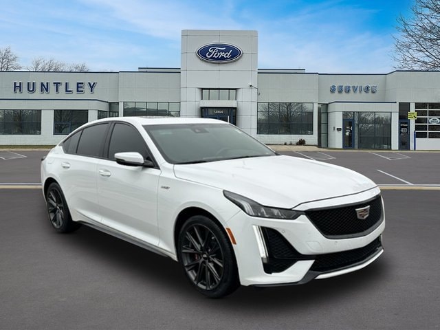 2024 Cadillac CT5 V-Series — photo 2 of 25