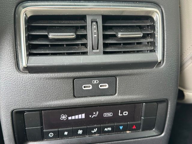 2024 Mazda CX-90 3.3 Turbo Preferred Plus — photo 18 of 29