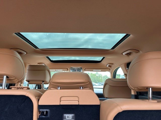 2022 Genesis GV80 2.5T — photo 13 of 39