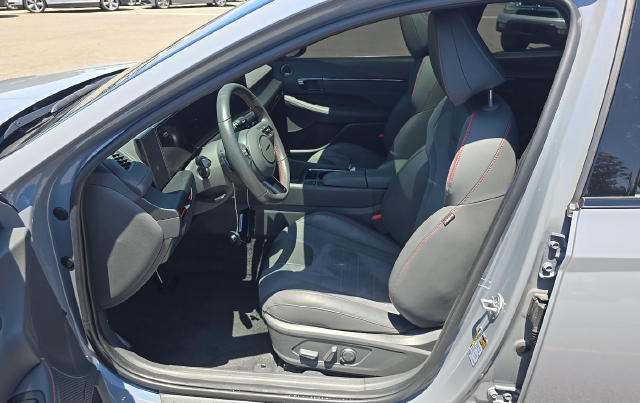 2025 Hyundai Sonata N Line — photo 5 of 10