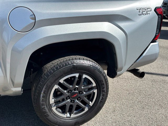 2024 Toyota Tacoma TRD Sport — photo 8 of 36