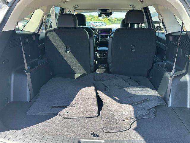2023 Kia Sorento Hybrid EX — photo 12 of 31