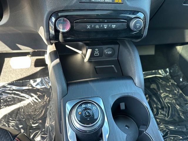 2024 Ford Escape ST-Line — photo 24 of 29