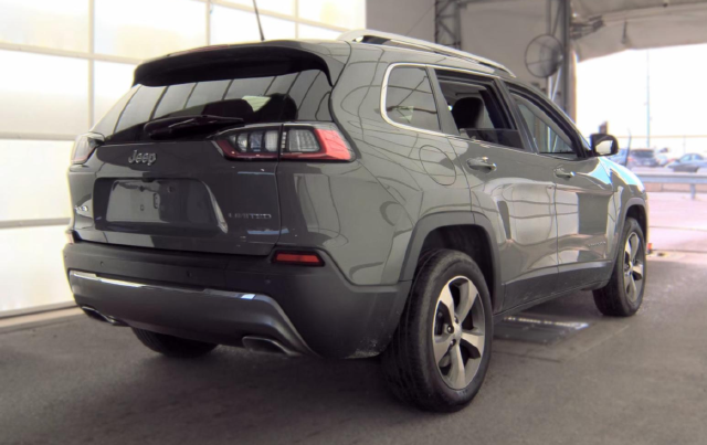 2020 Jeep Cherokee Limited — photo 3 of 6