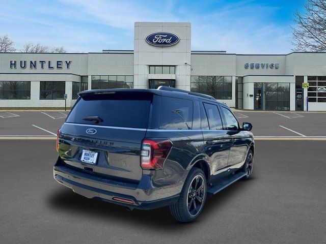 2022 Ford Expedition Limited — photo 5 of 38