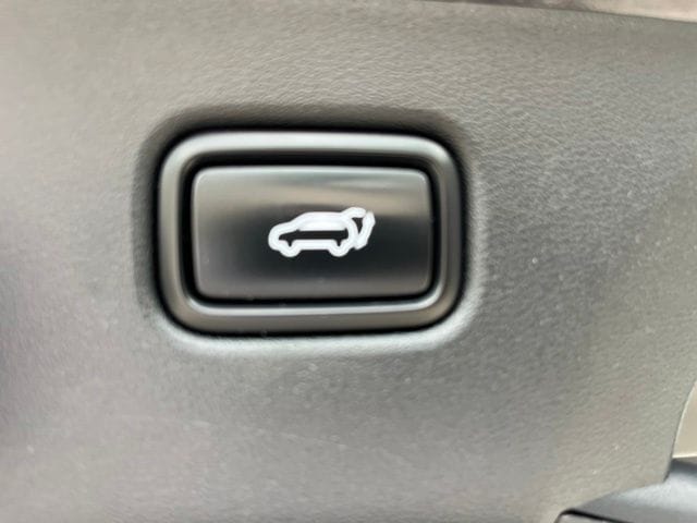 2024 Kia EV6 Wind — photo 10 of 32