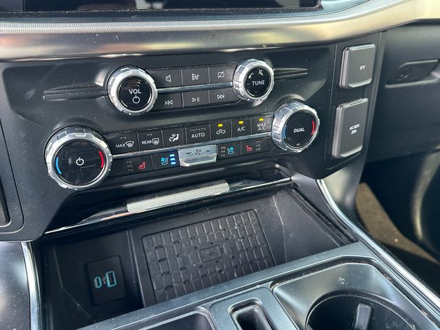 2023 Ford F-150 Raptor — photo 24 of 35
