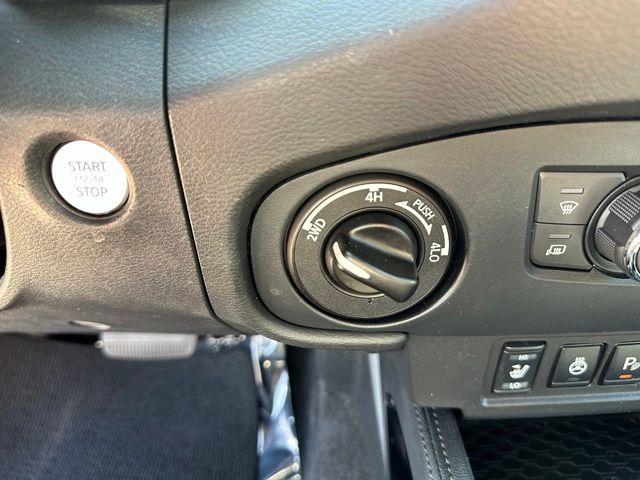 2022 Nissan Frontier PRO-4X — photo 24 of 49