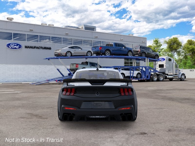2026 Ford Mustang Dark Horse — photo 28 of 52