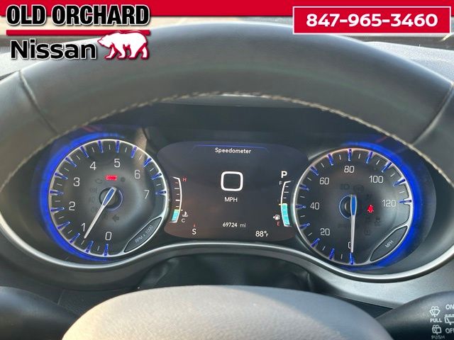 2023 Chrysler Pacifica Touring L — photo 19 of 20