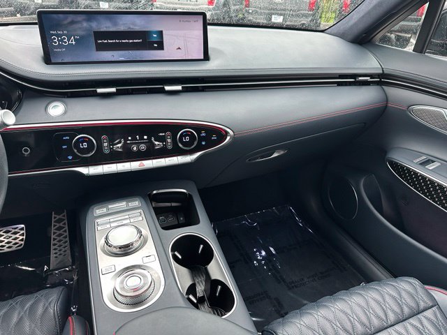 2023 Genesis GV70 3.5T Sport — photo 20 of 39