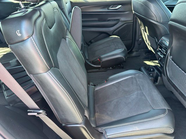 2024 Jeep Grand Cherokee L Altitude X — photo 11 of 31
