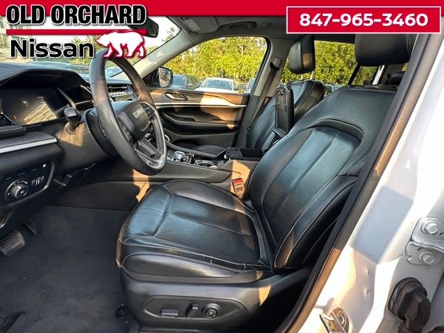 2022 Jeep Grand Cherokee 4xe — photo 11 of 22