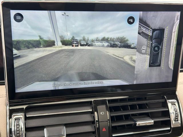 2022 Lincoln Navigator L Reserve — photo 31 of 37