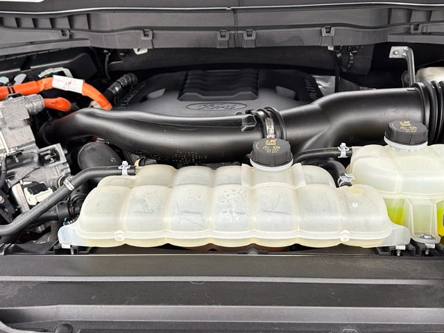 2023 Ford F-150 XLT — photo 10 of 28