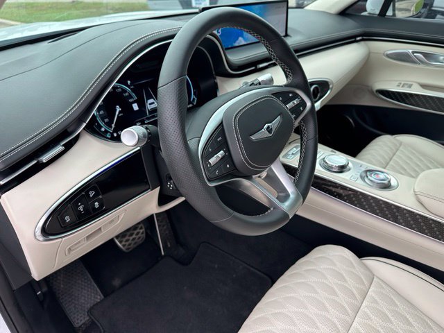 2025 Genesis GV70 3.5T Sport — photo 24 of 41