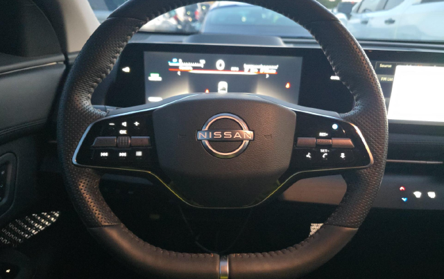 2024 Nissan Ariya Evolve+ e-4orce — photo 7 of 9