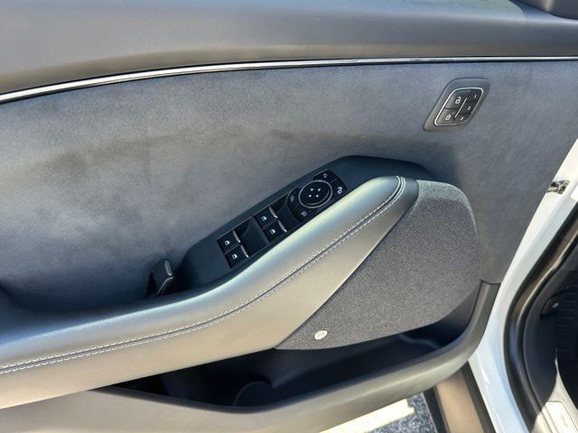 2023 Ford Mustang Mach-E GT — photo 19 of 33
