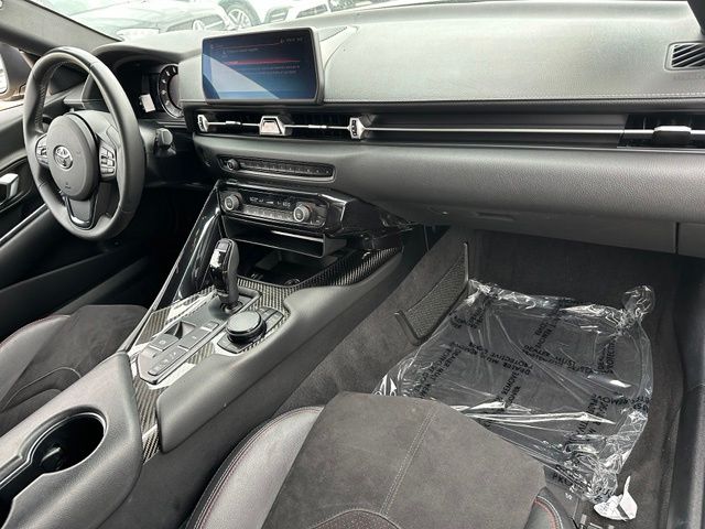 2021 Toyota Supra 2.0 — photo 27 of 37