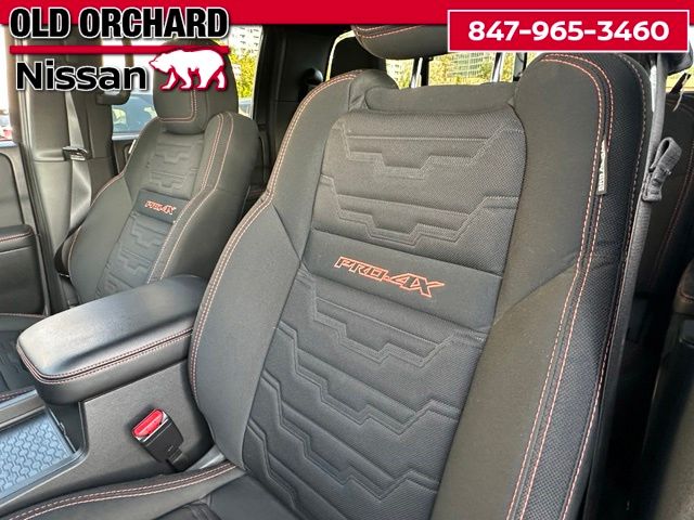 2025 Nissan Frontier PRO-4X — photo 12 of 22