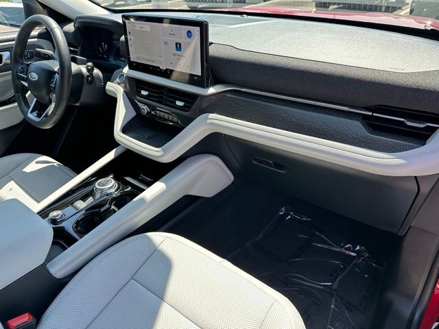 2025 Ford Explorer Platinum — photo 9 of 38