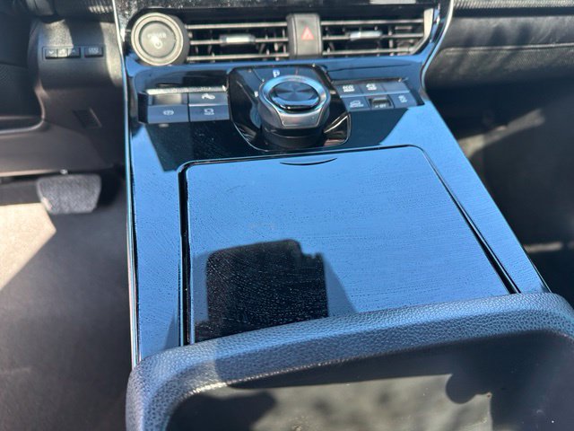 2023 Toyota bZ4X Limited — photo 18 of 24