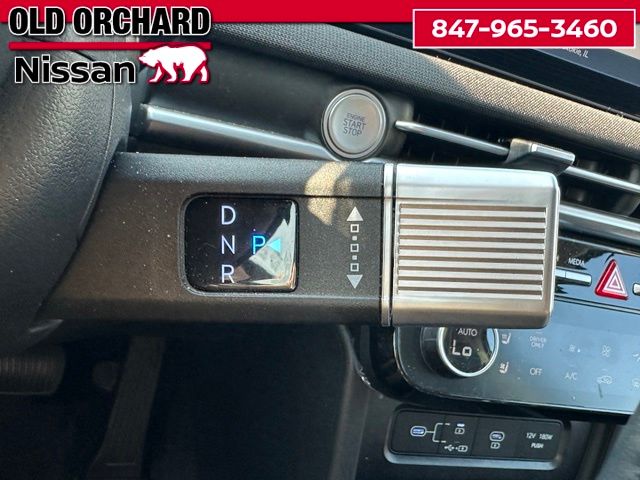 2025 Hyundai Tucson Hybrid Limited — photo 18 of 22
