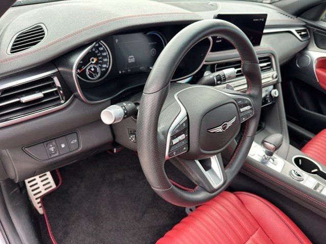 2025 Genesis G70 3.3T Sport Advanced — photo 21 of 31