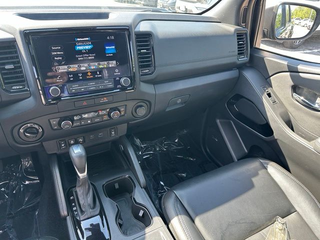 2022 Nissan Frontier PRO-4X — photo 14 of 49