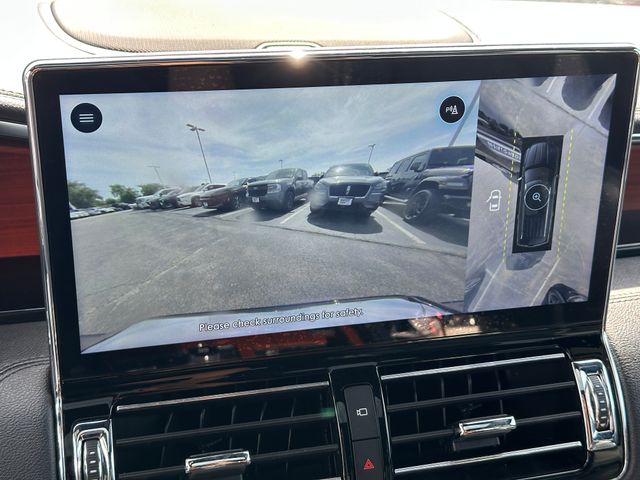 2022 Lincoln Navigator Reserve — photo 30 of 36