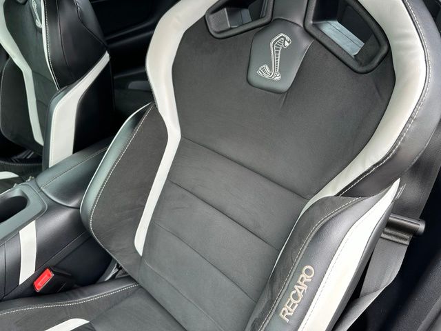 2021 Ford Mustang Shelby GT500 — photo 18 of 33