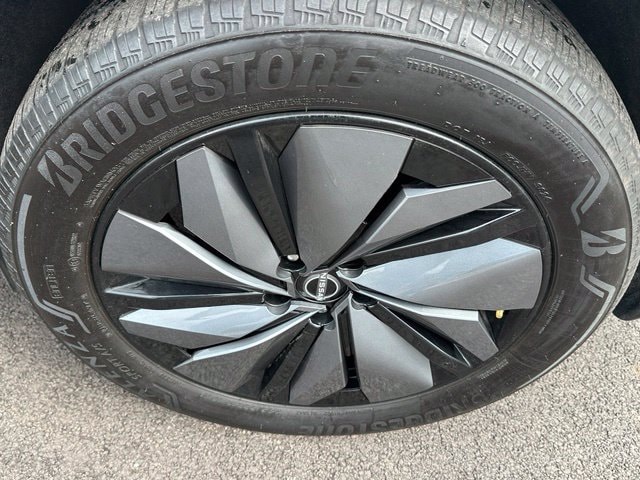 2025 Nissan Ariya Engage e-4orce — photo 8 of 27