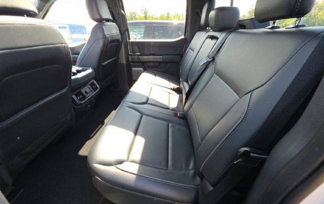 2025 Ford F-150 Lariat — photo 9 of 10