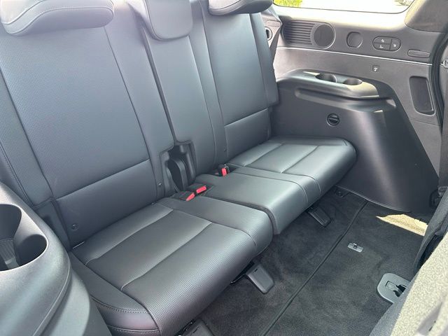 2026 Hyundai Palisade Hybrid Calligraphy — photo 11 of 44
