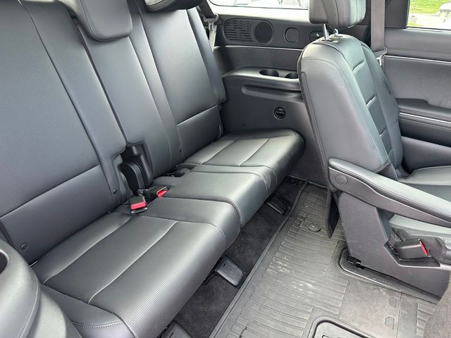 2026 Hyundai Palisade Calligraphy — photo 17 of 43