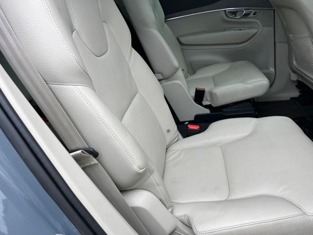 2023 Volvo XC90 B6 Plus 6-Seater — photo 13 of 28