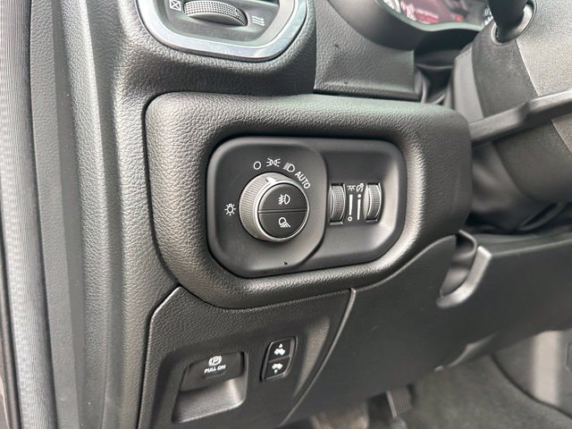 2023 Ram 1500 Laramie — photo 18 of 27