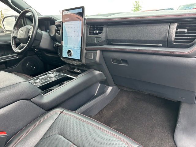 2022 Ford Expedition Limited — photo 9 of 34